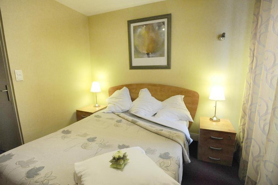 Les Negociants Pontgibaud Room photo